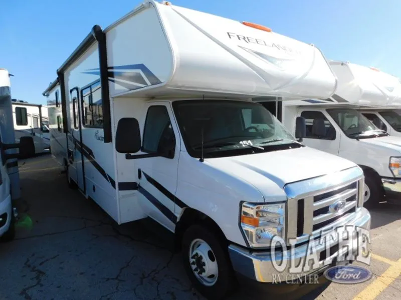 2024 Coachmen Freelander 30BH - Ford 450 (DSO) - Photo 3