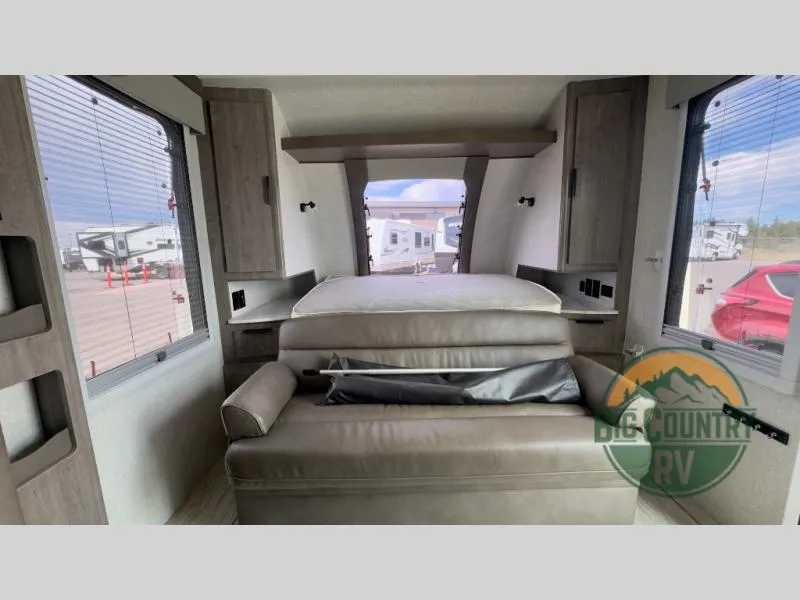 2023 Lance Lance Travel Trailers 2185 - Photo 4