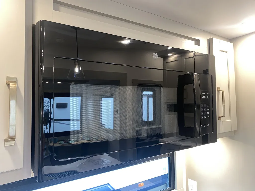 2026 Brinkley Model Z 3610, Photos photo 9