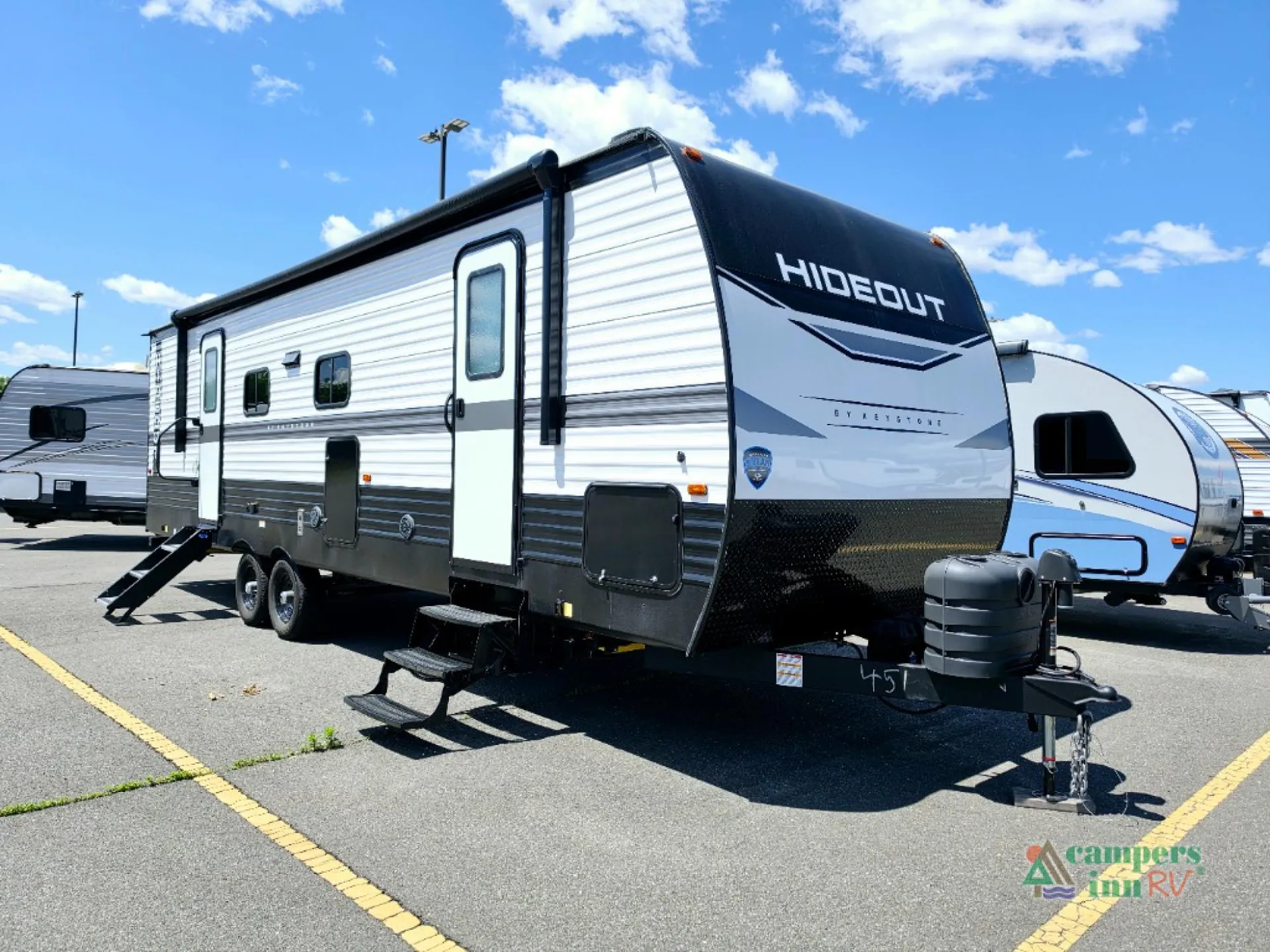 2024 Keystone Hideout 28BUS - Photo 2