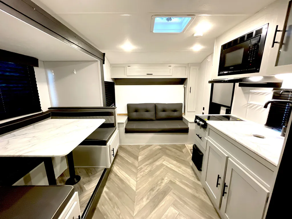 2022 Forest River Wildwood FSX 178BHSK, Photos photo 3