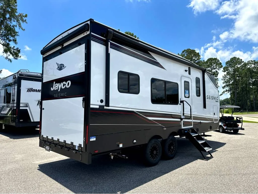 2027 Jayco Seismic Travel Trailer Toy Hauler 214 - Photo 4