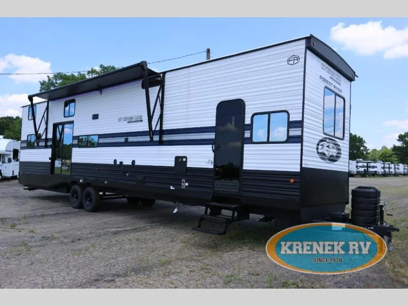 2027 Forest River Cherokee Timberwolf 39DC - Photo 2
