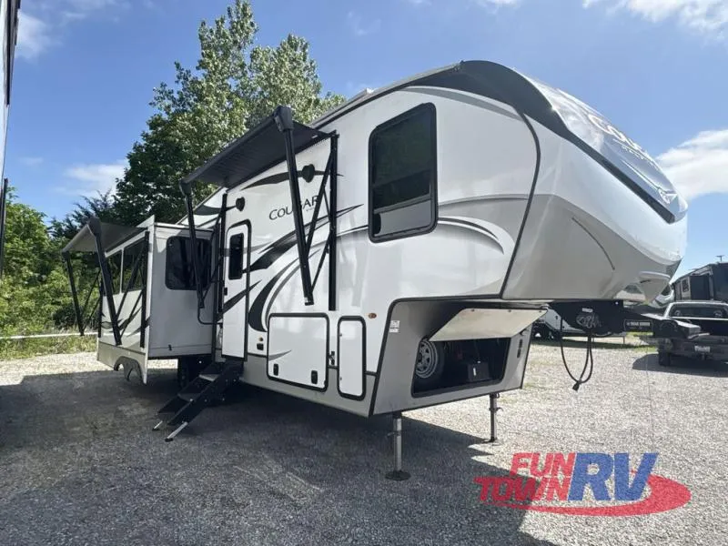 2022 Keystone RV Cougar Half-Ton 29MBS - Photo 2