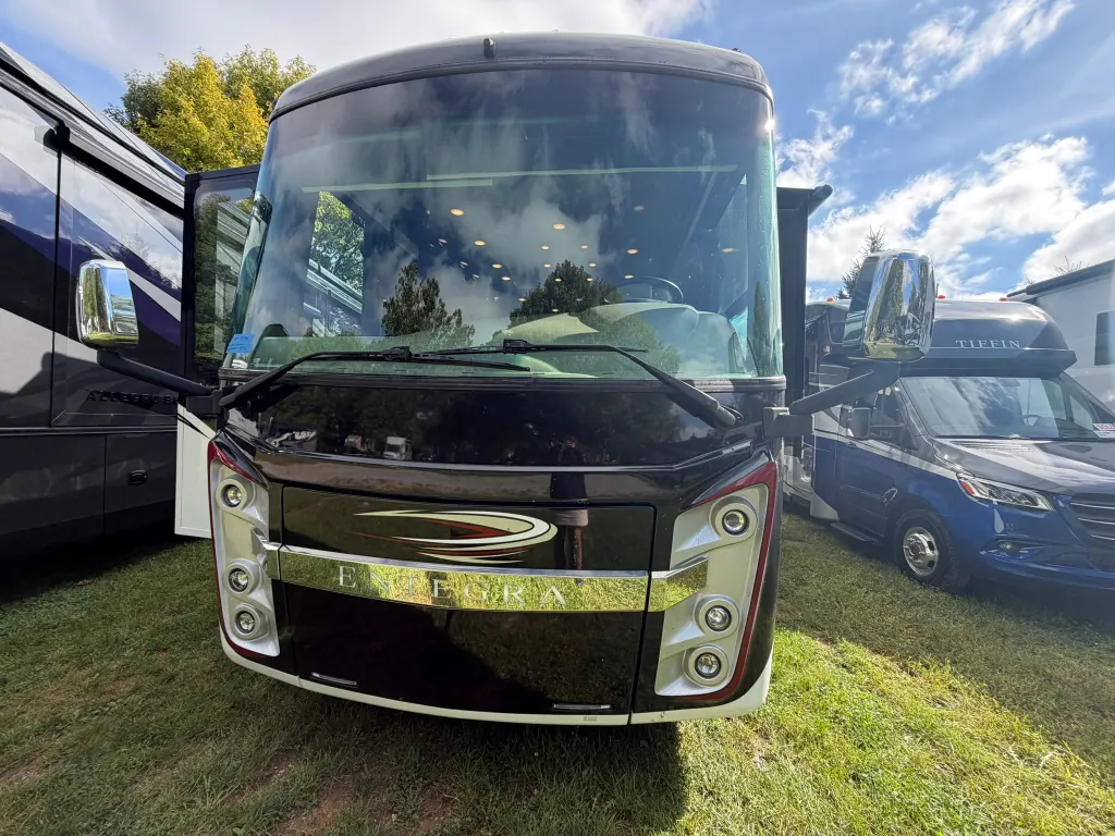 2021 Entegra Coach Reatta 39T2 - Photo 2