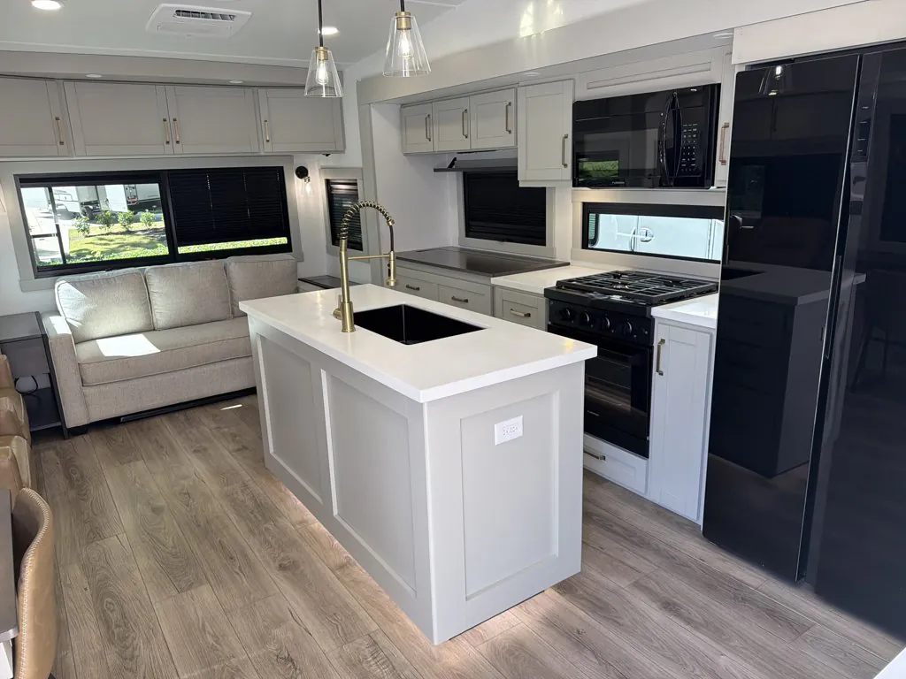 2025 Brinkley Model Z 3610, Photos photo 14
