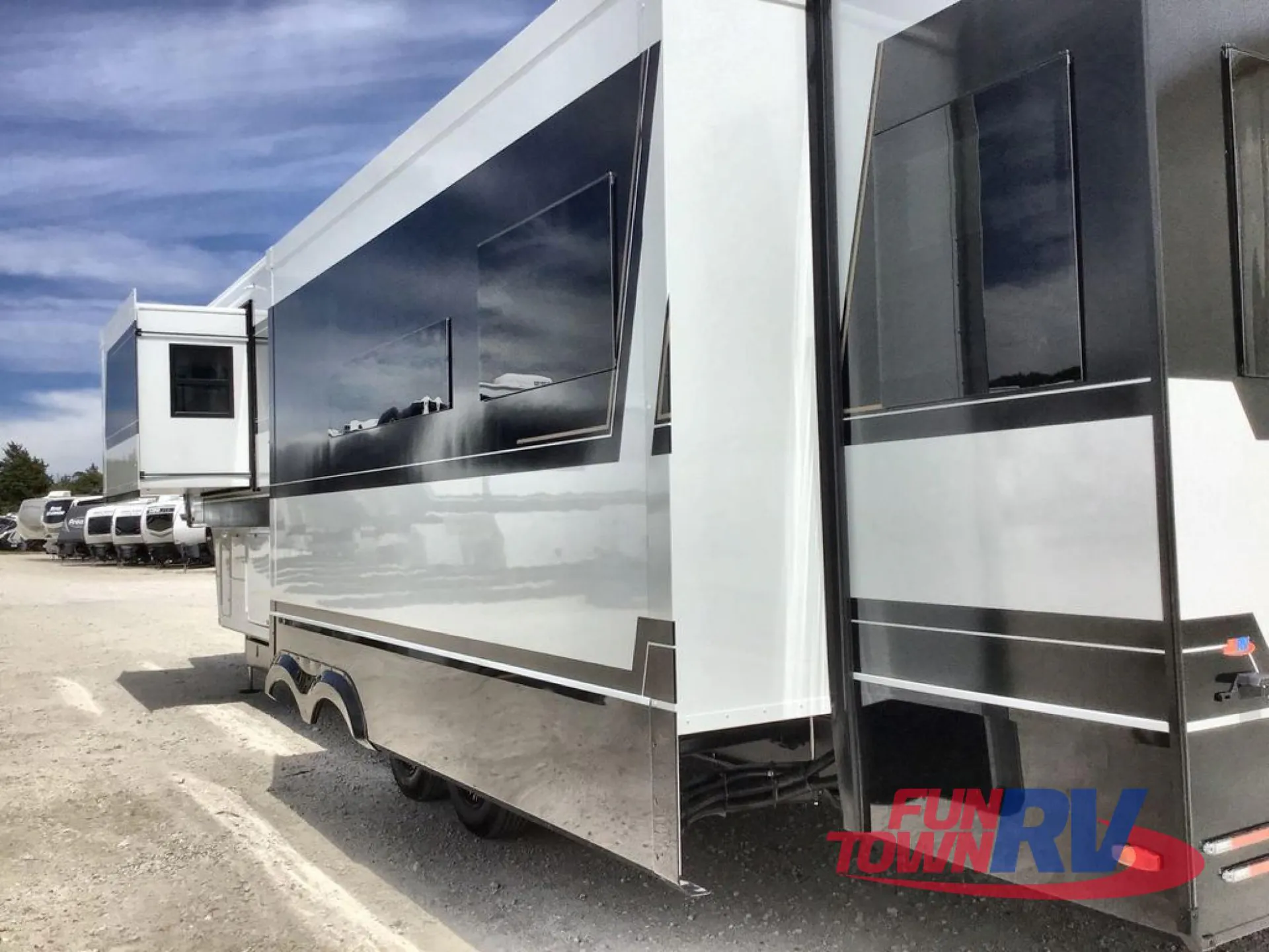 2026 Brinkley Model Z 3600 — Photo 6