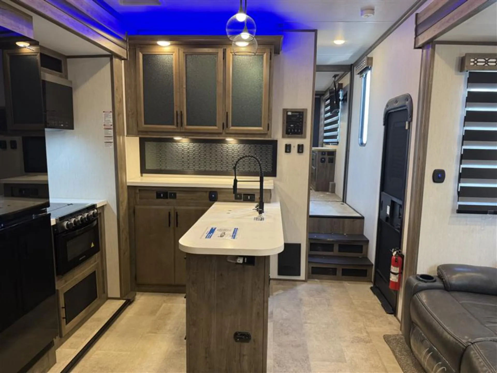 2021 Forest River Rogue Armored 351G2 - Photo 4