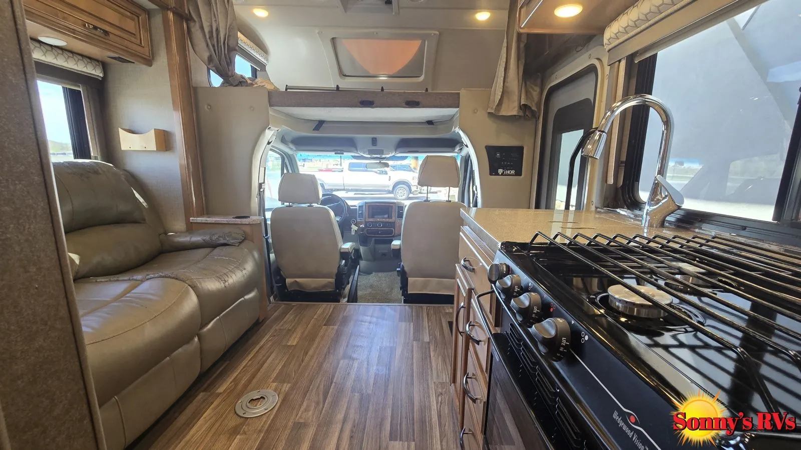 2018 Thor Motorcoach Quantum Sprinter 24V6 - Photo 3