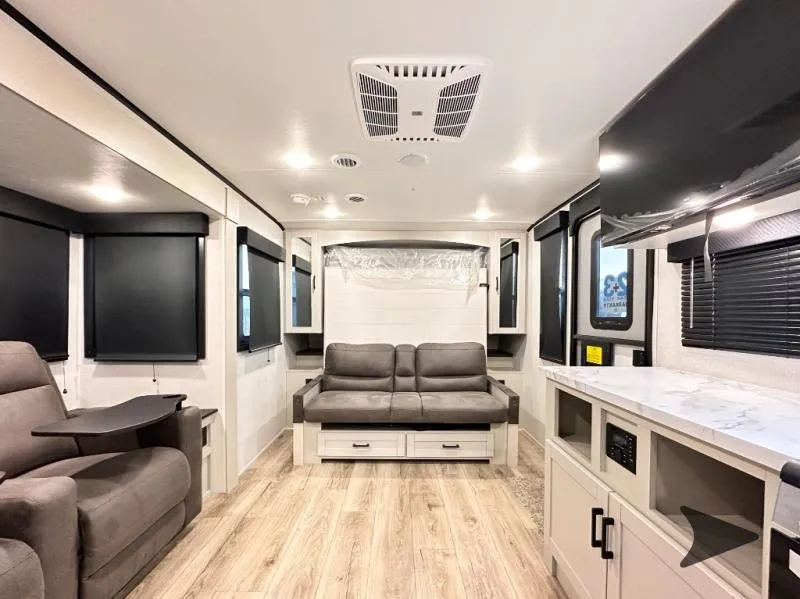 2026 Jayco Jay Feather 19MRK - Photo 4