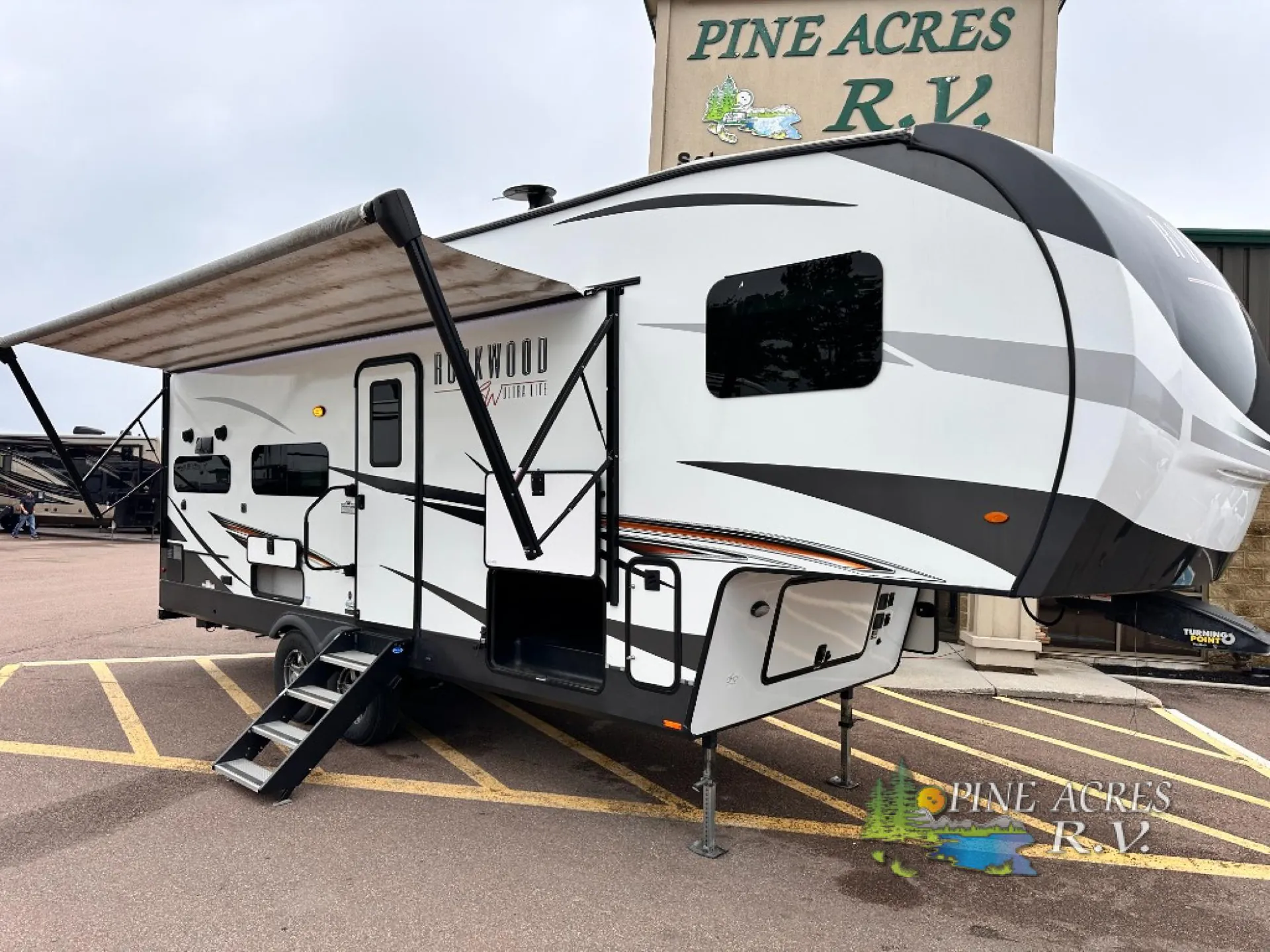 2021 Forest River Rockwood Ultra Lite 2622RK - Photo 2