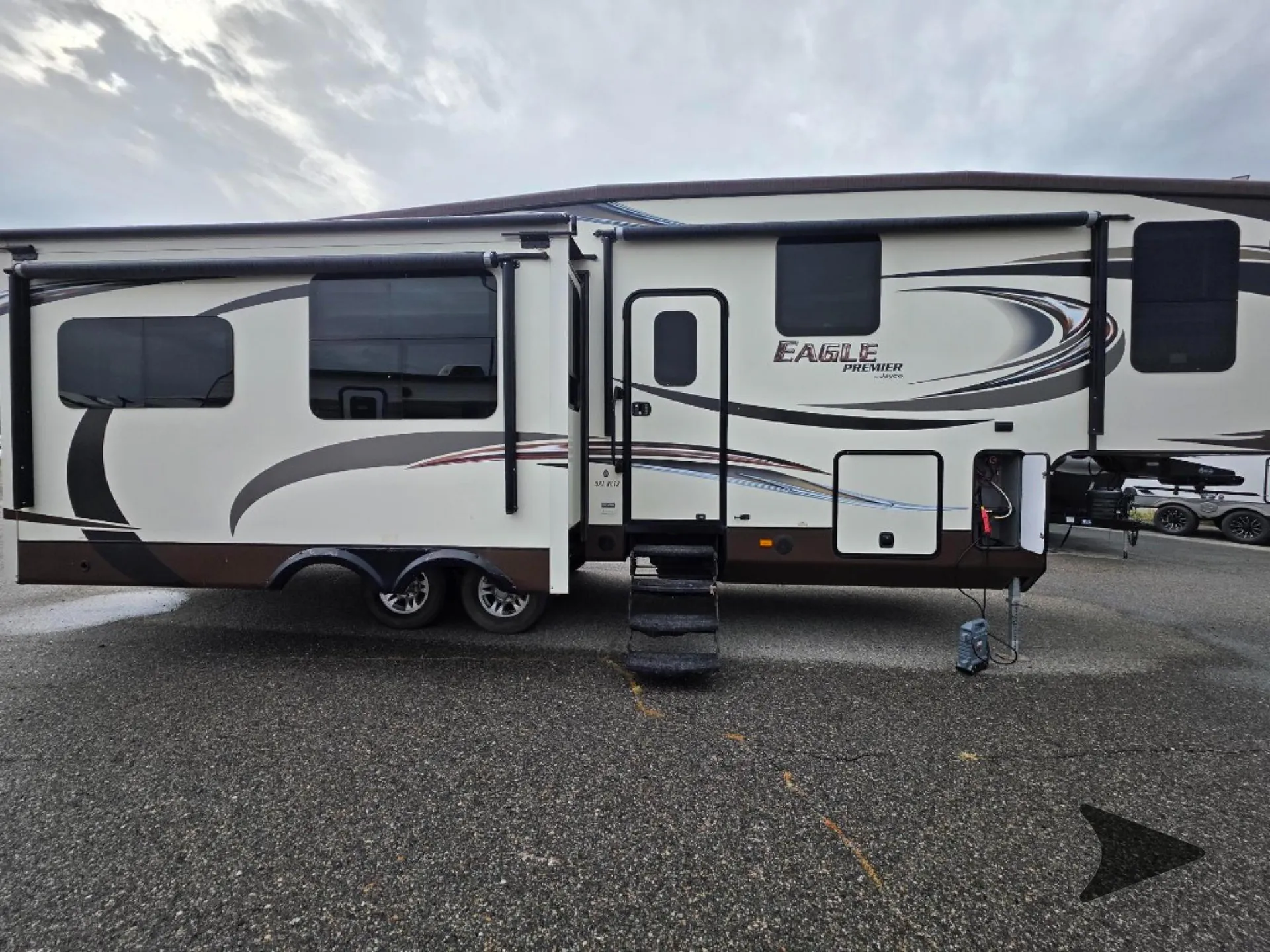 2014 Jayco Eagle Premier 321RLTS - Photo 2