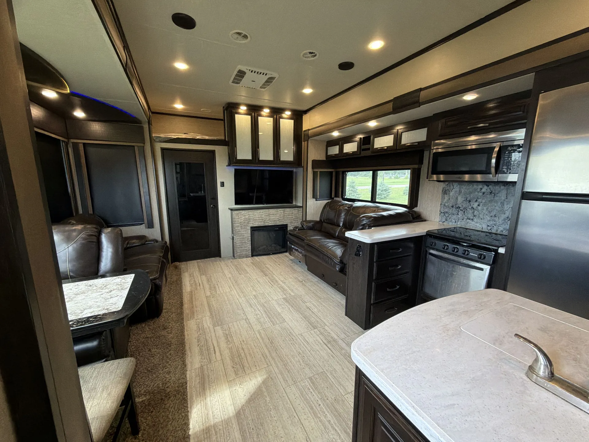 2017 Grand Design Momentum 395M — living area main