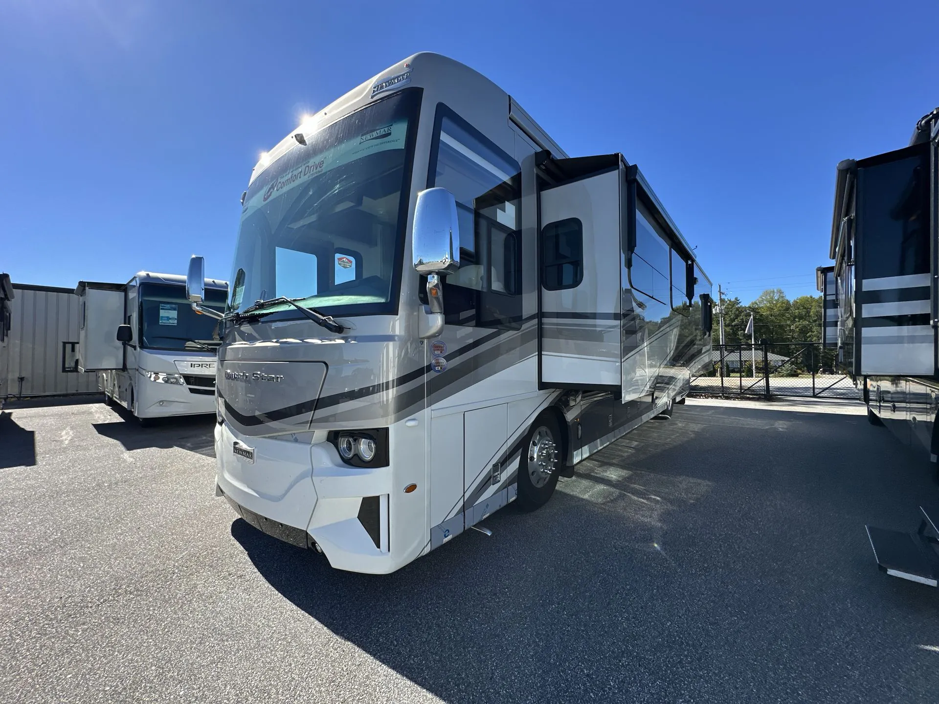 2026 Newmar Dutch Star 3836 - Photo 4