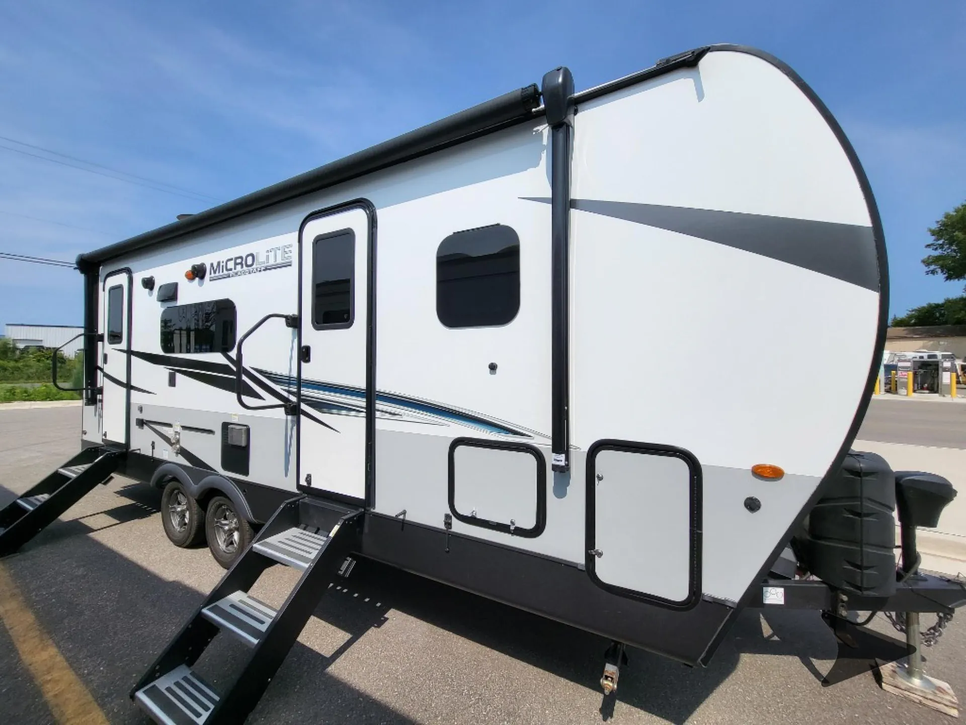 2022 Forest River Flagstaff Micro Lite 25FBS - Photo 3
