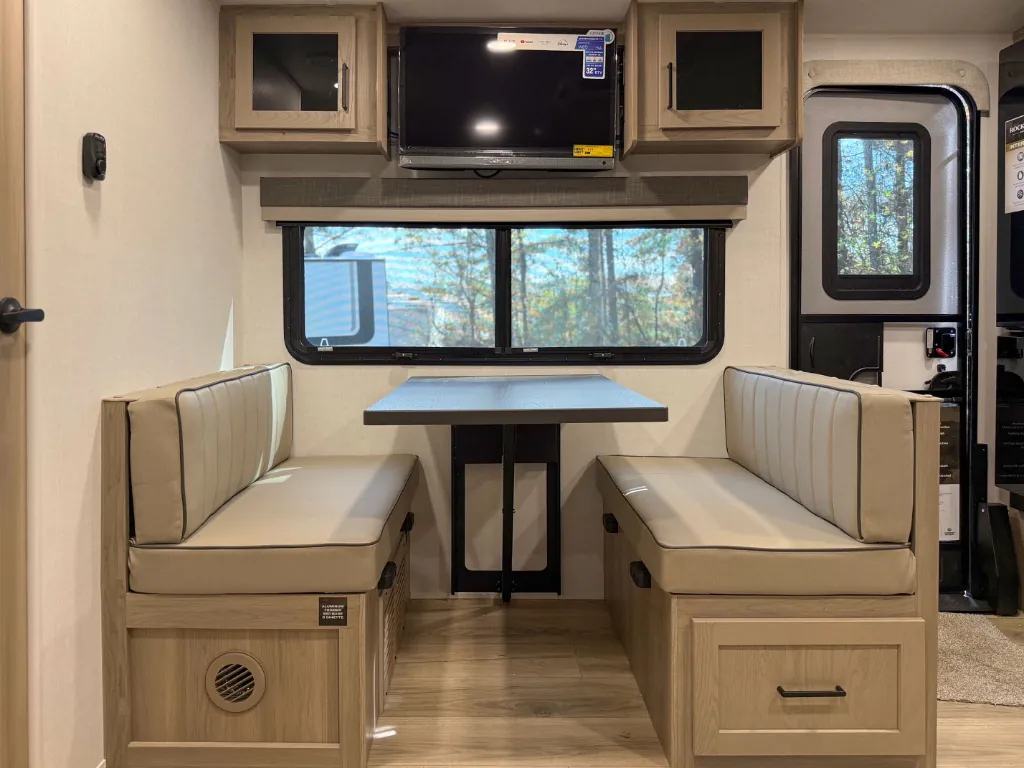 2026 Forest River Rockwood Mini Lite 2515S — Photo 5