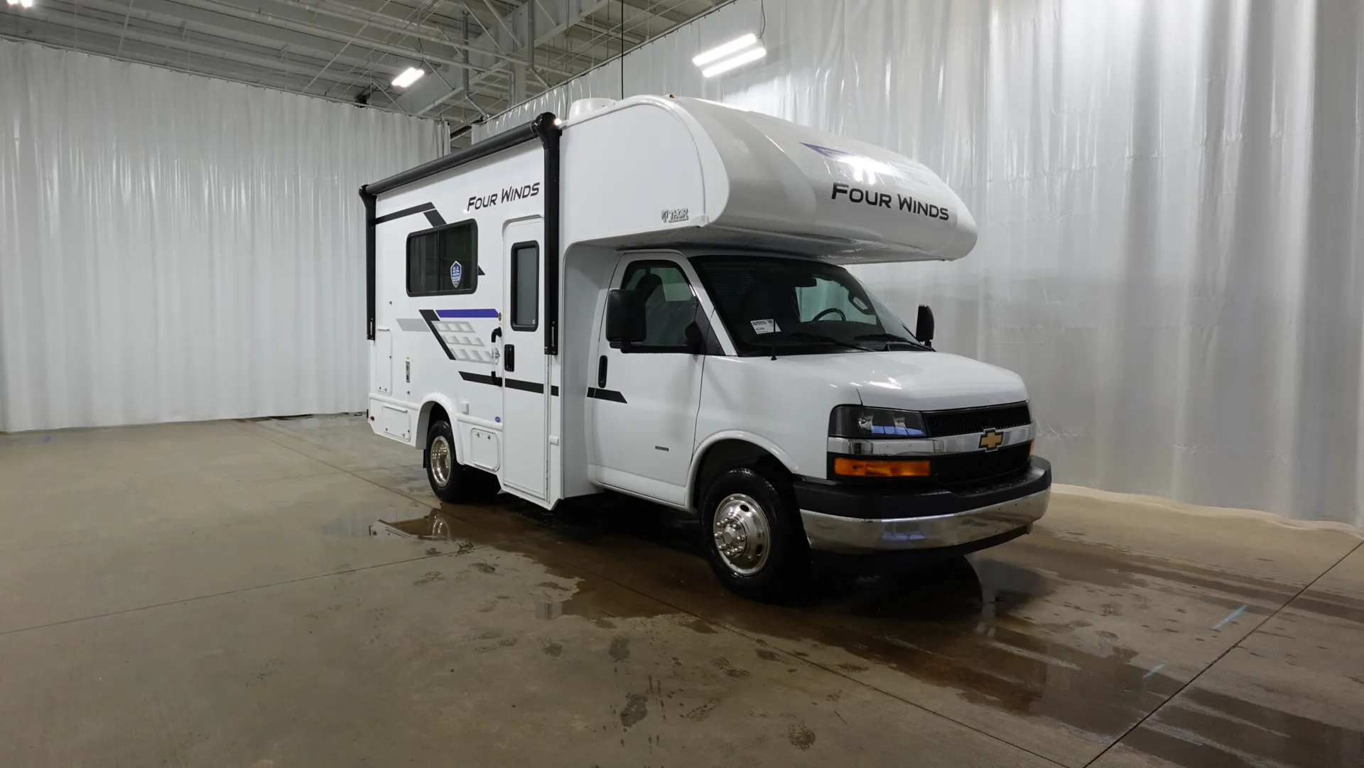 2026 Thor Motor Coach Four Winds 19X - Photo 2