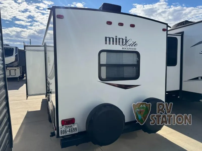 2015 Forest River RV Rockwood Mini Lite 2503S - Photo 4