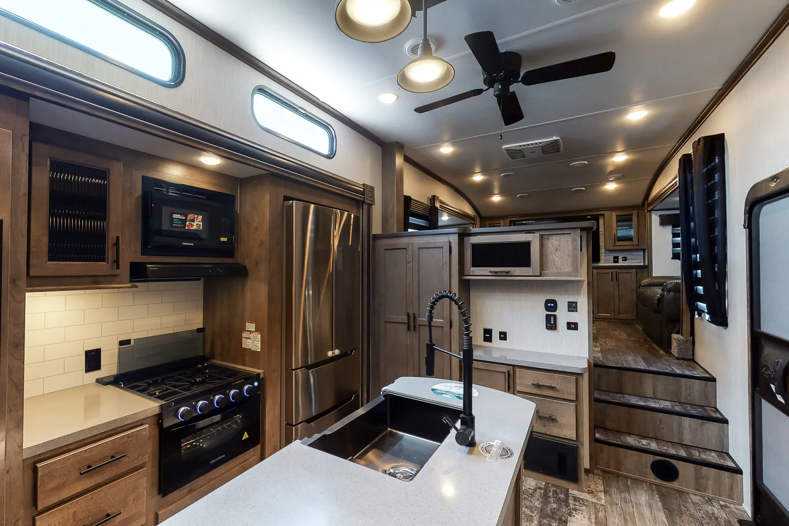 2021 Forest River Sabre 37FLH - Photo 4