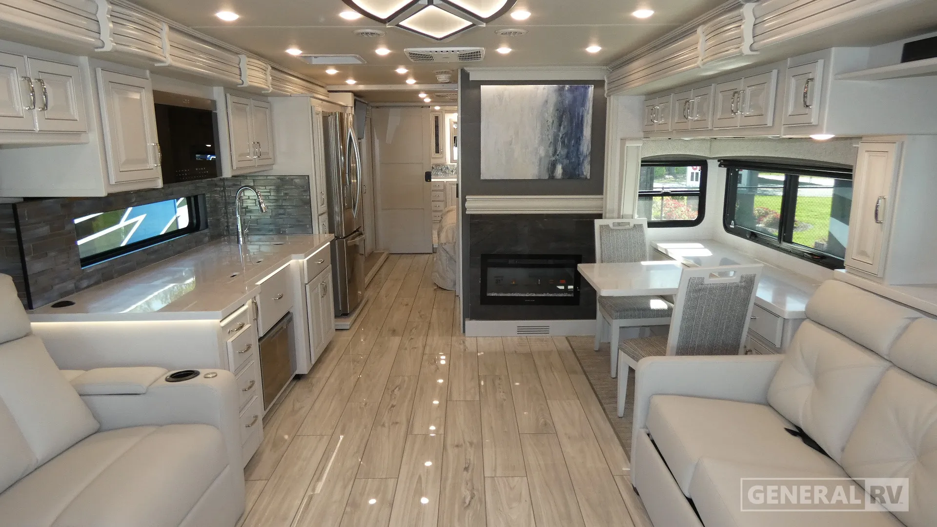 2026 Holiday Rambler Endeavor 38W - Photo 3