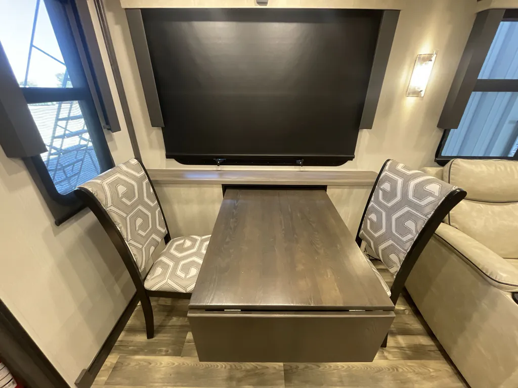 2022 Forest River Cardinal Luxury 380RLX, Photos photo 19