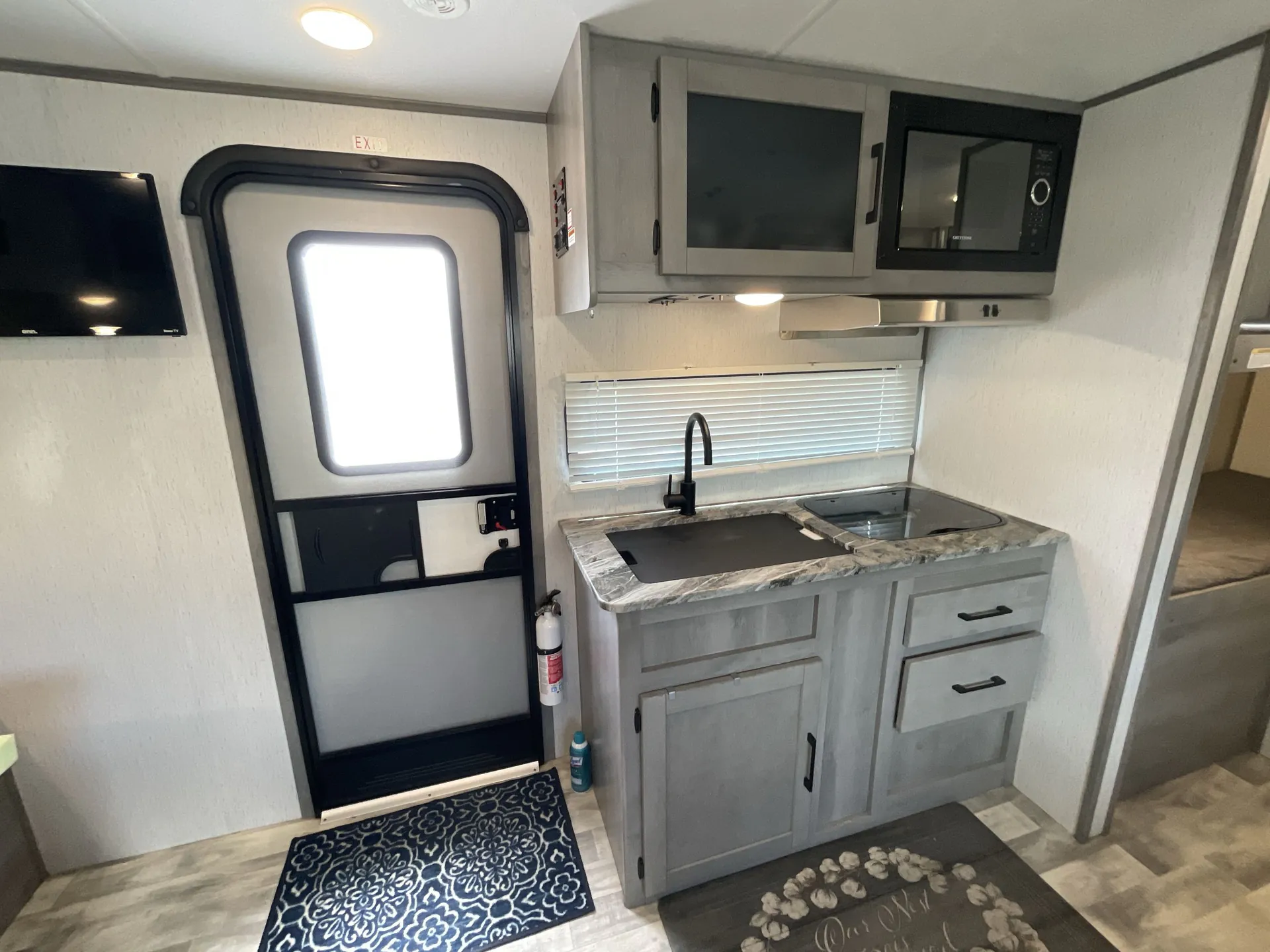 2022 Dutchmen Kodiak Cub 196BH — living area main