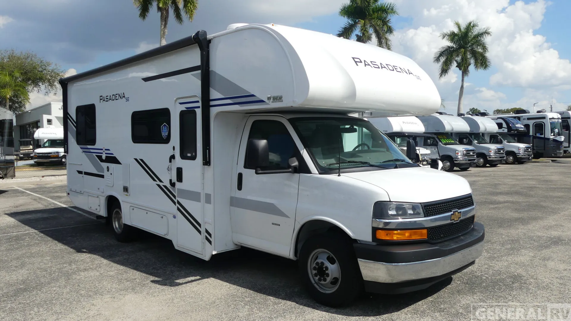 2026 Thor Motor Coach Pasadena SE SZ25 - Photo 2