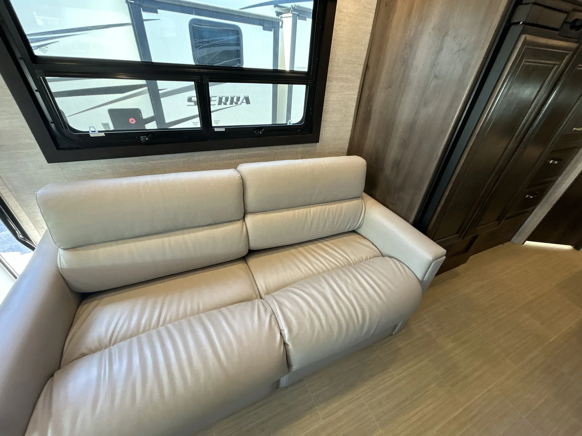 2022 Entegra Coach Esteem 27U - Photo 3