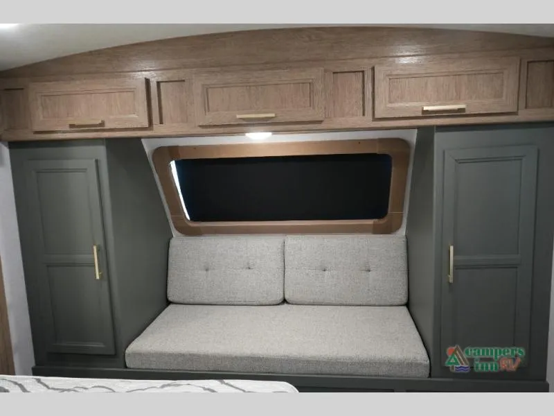 2023 Airstream Eddie Bauer 33RL - Photo 4