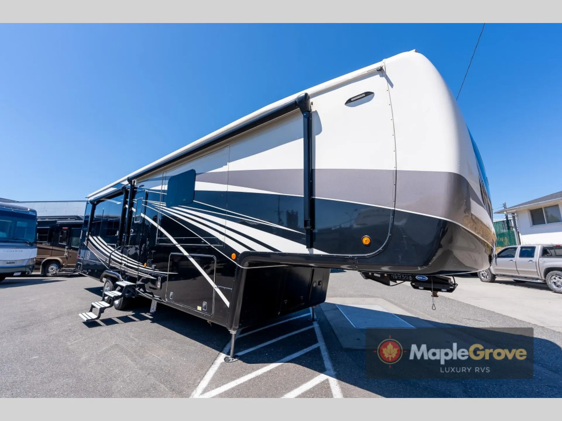 2021 DRV Mobile Suites 39DBRS3 - Photo 2