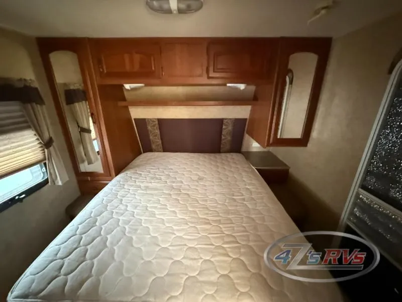 2013 Dutchmen Denali 246RK - Photo 4