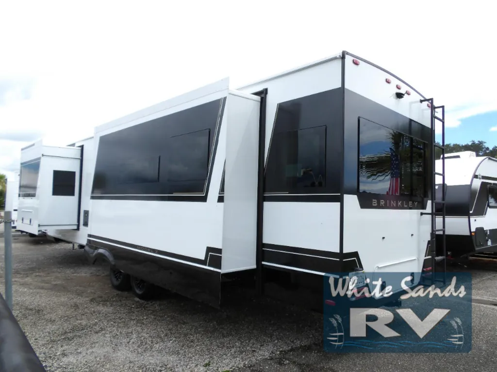 2026 Brinkley Model Z AIR 310, Photos photo 36