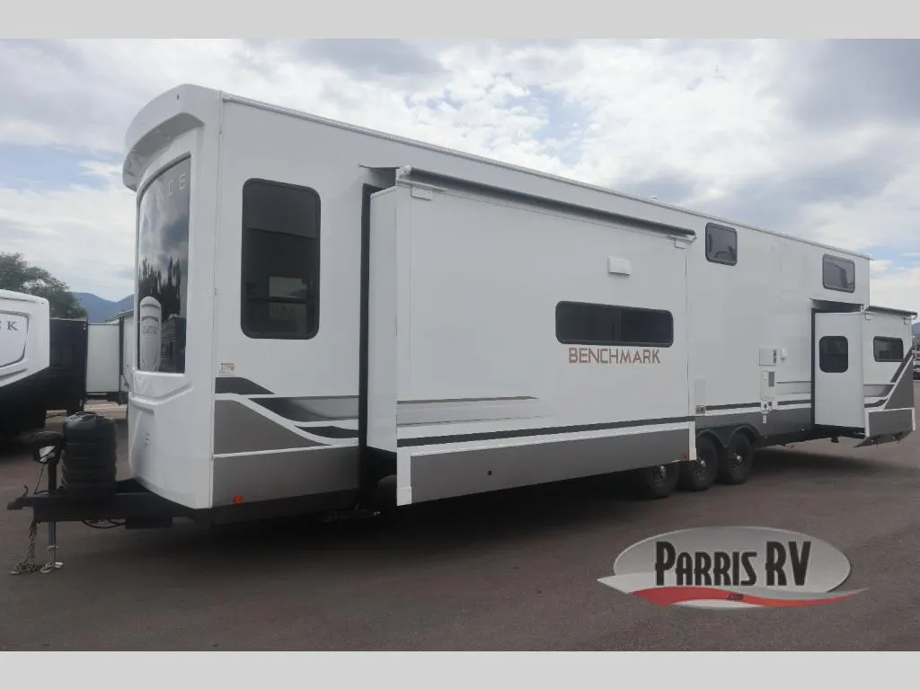 2026 Alliance RV Benchmark 42LFT - Photo 4