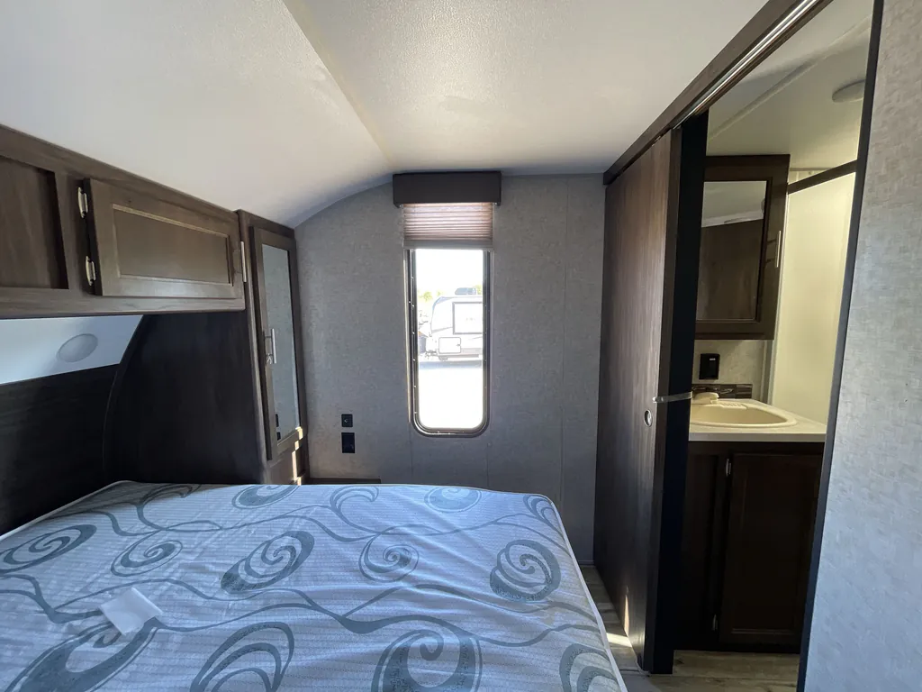 2019 Forest River Cherokee 304BH, Photos photo 14
