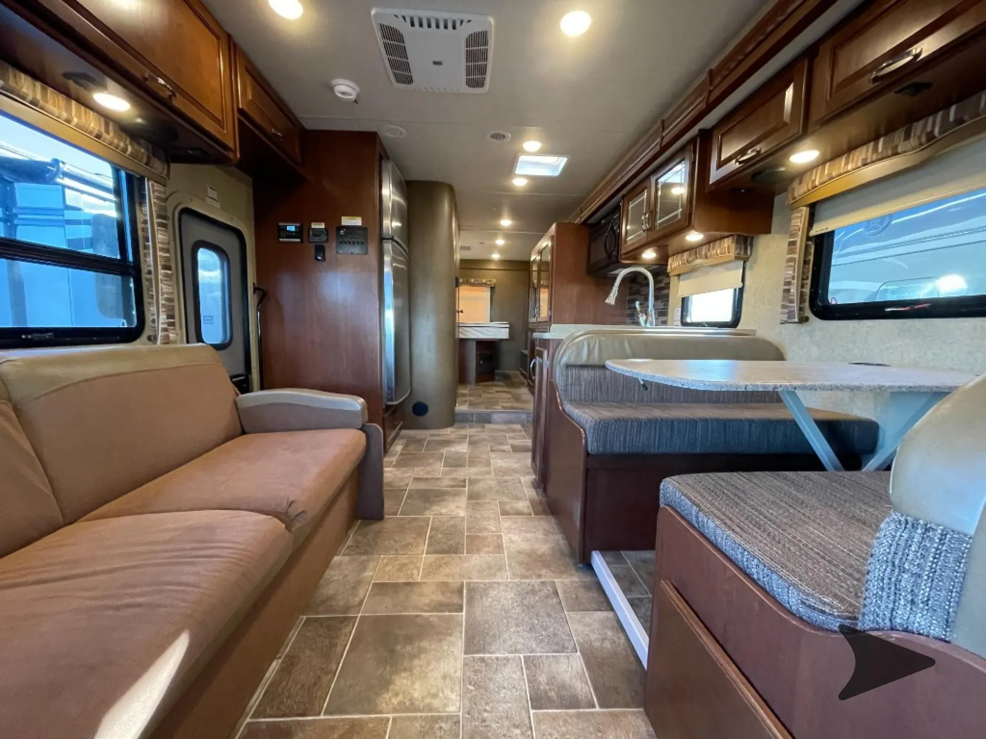 2016 Thor Motor Coach Chateau 31W - Photo 4