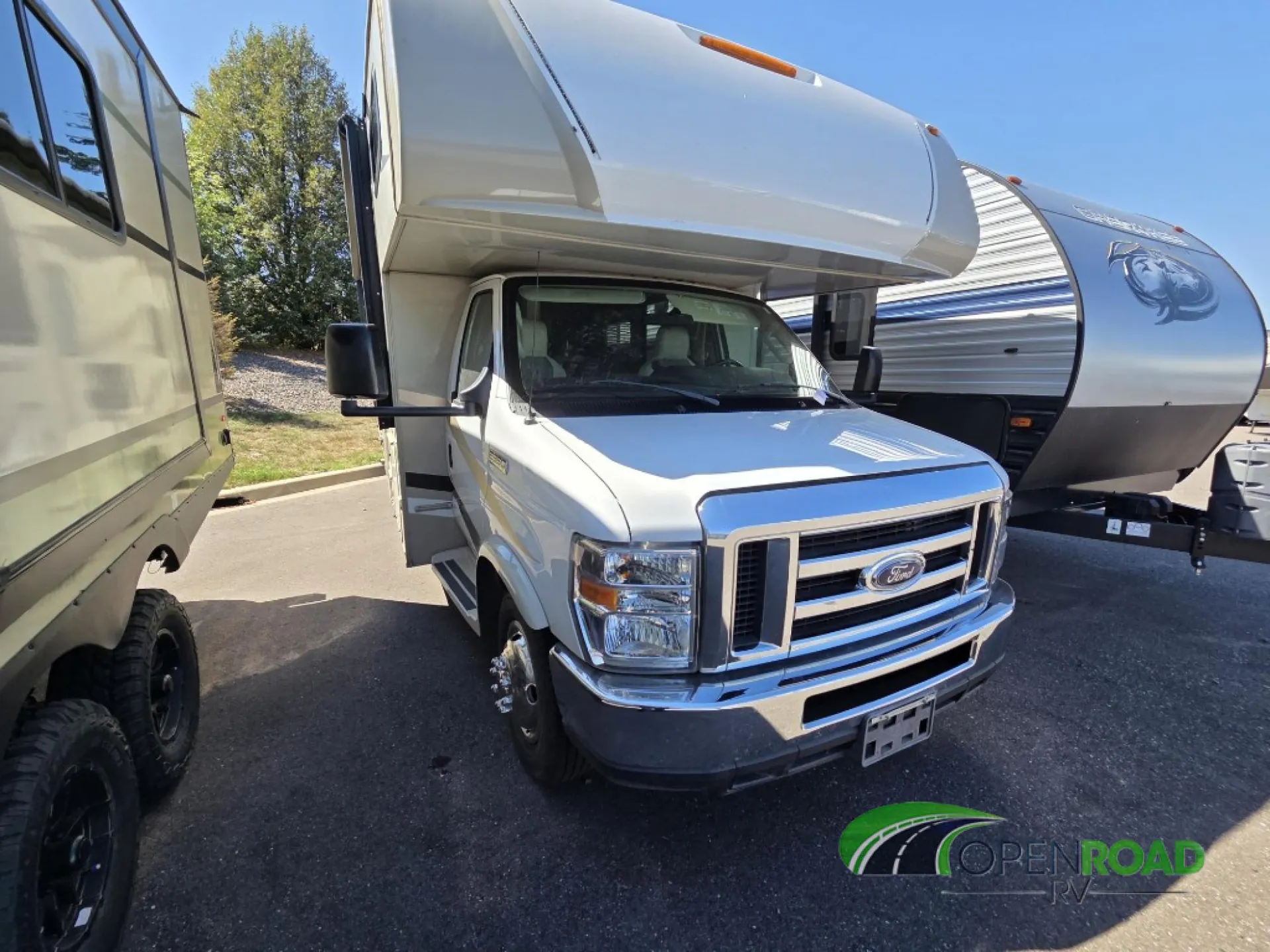 2019 Coachmen Leprechaun 270QB - Ford 350 - Photo 2