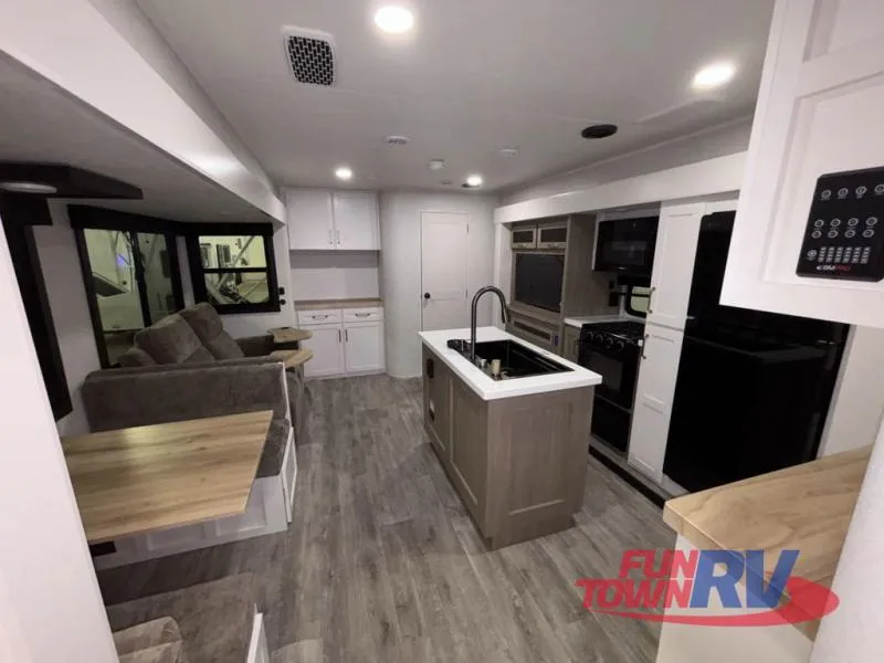 2026 Jayco Eagle HT 312BHOK - Photo 3