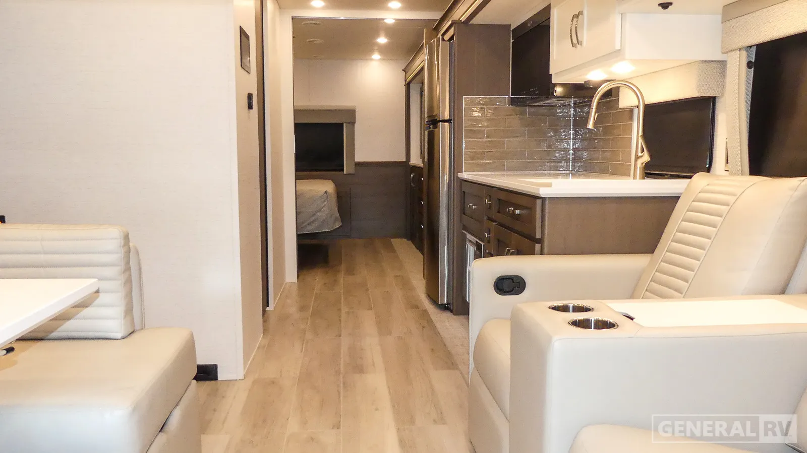 2026 Newmar Grand Star 3444 - Photo 3