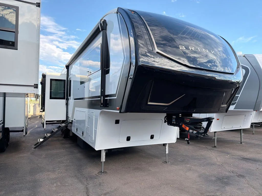 2027 Brinkley Model Z 3510 - Photo 2