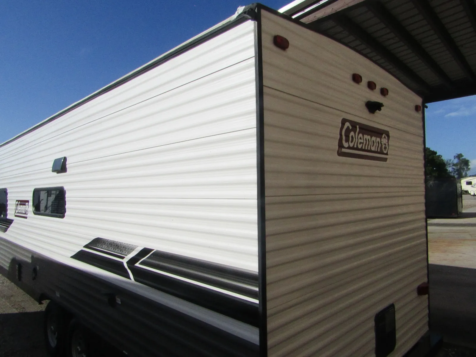 2022 Dutchmen Coleman Lantern LT 274BH - Photo 4