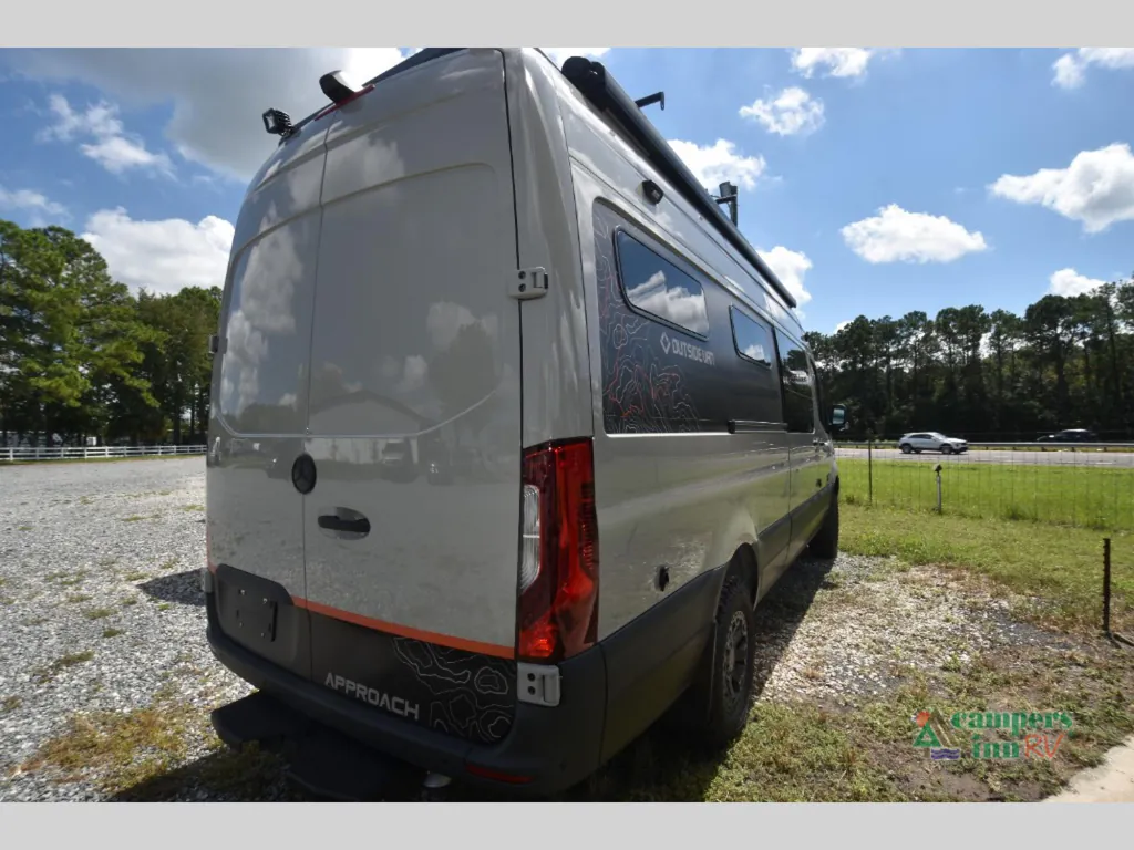 2023 Outside Van Approach 170, Photos photo 10