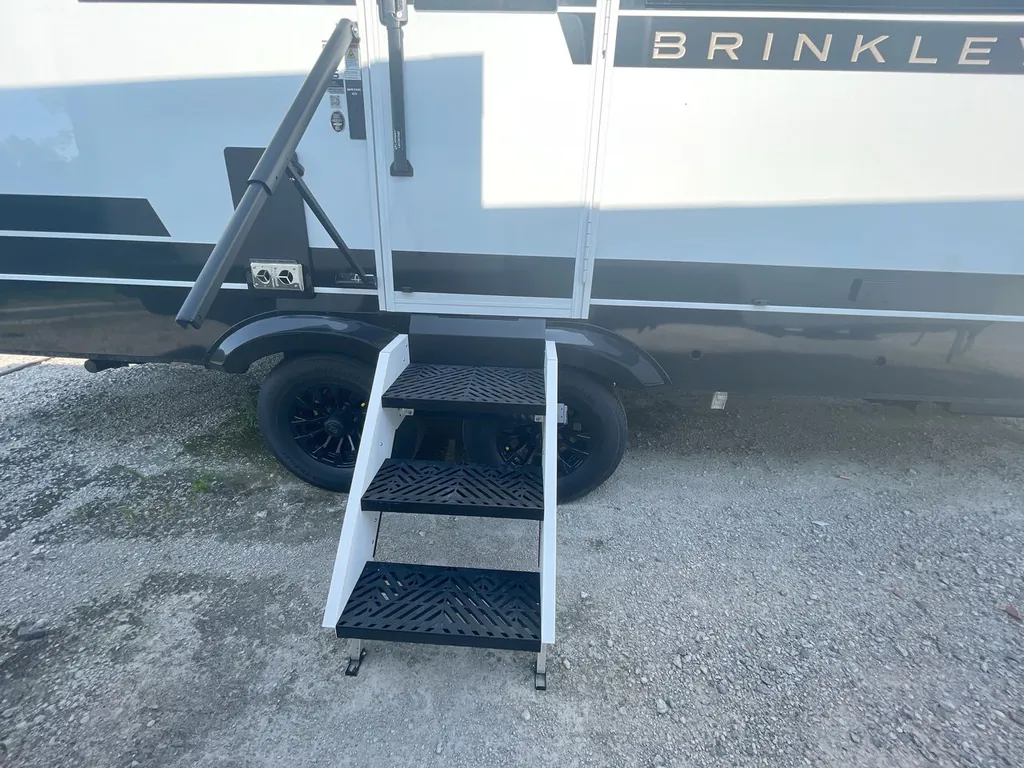 2026 Brinkley Model I 235, Photos photo 7