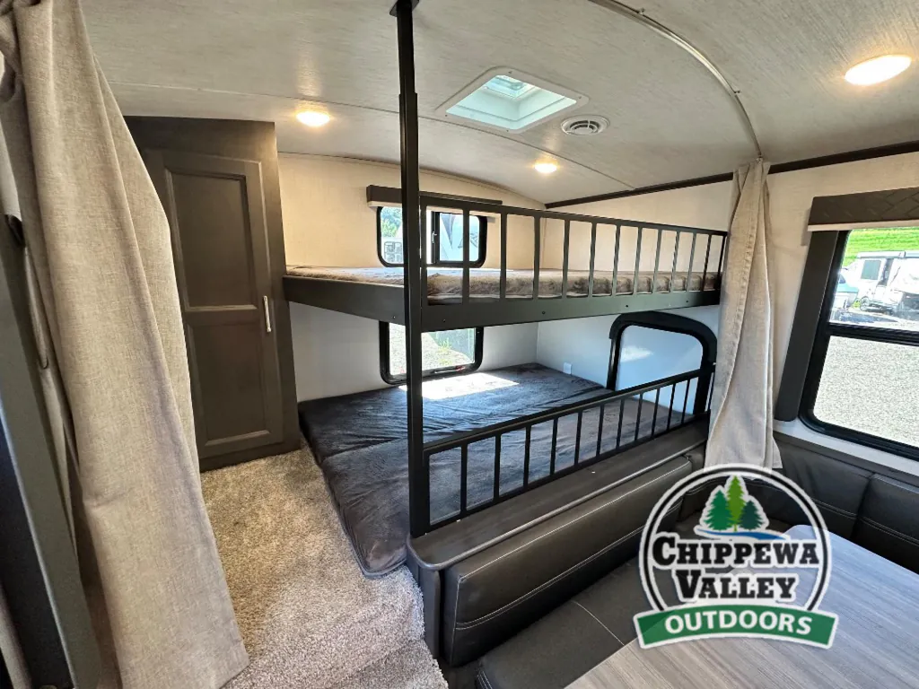 2024 Keystone RV Cougar Half-Ton 30BHS, Photos photo 23