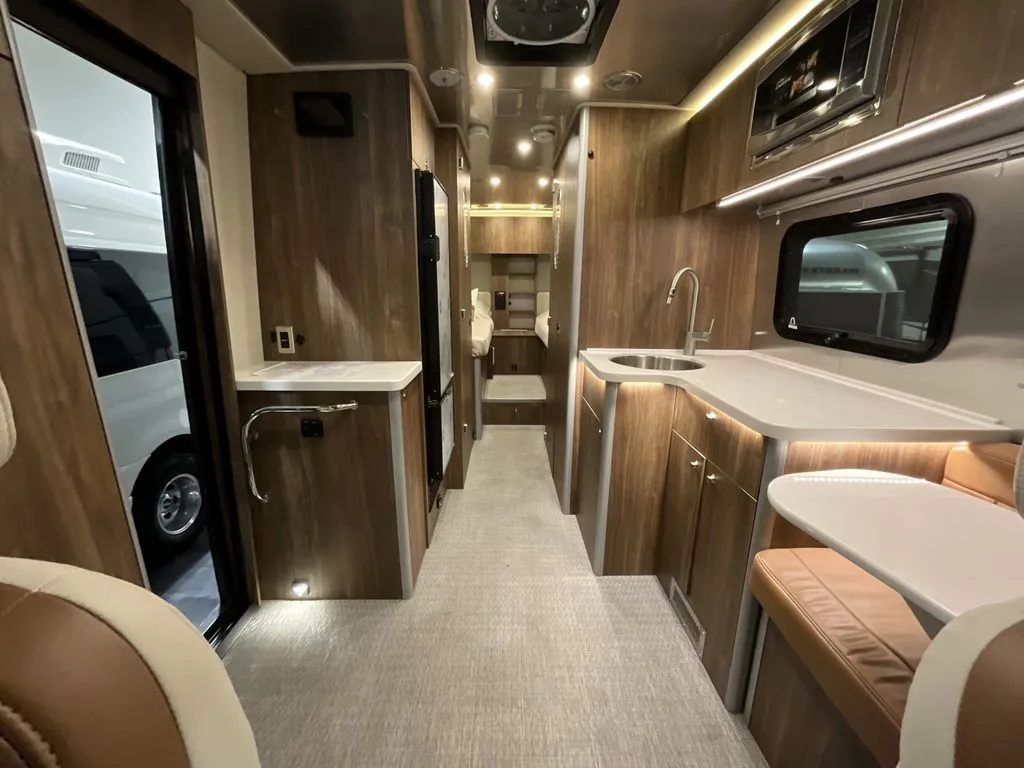 2027 Airstream Atlas 25RT - Photo 2
