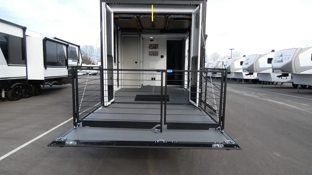 2026 Brinkley Model G 4150, Photos photo 28