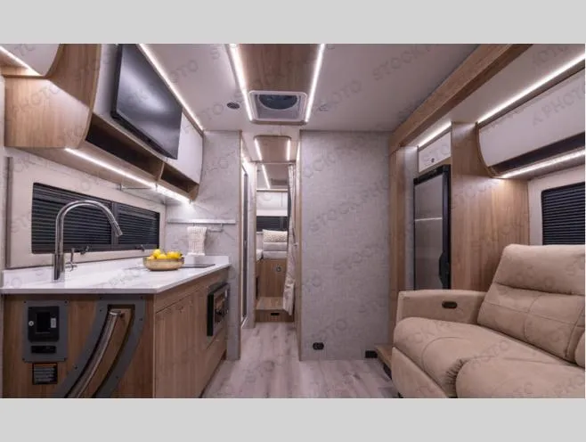 2027 Tiffin Wayfarer 25 XLW - Photo 3