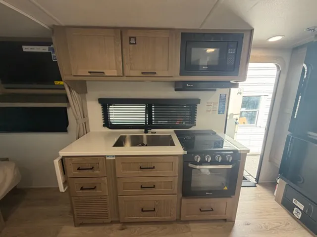 2027 Forest River Rockwood Mini Lite 2109S - Photo 3