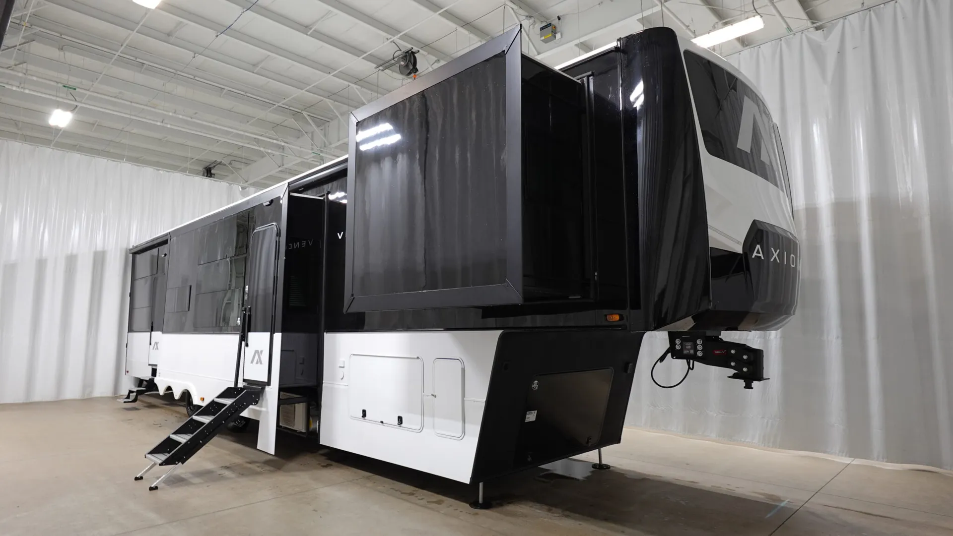2026 Axiom Vendetta V4250 - Photo 2