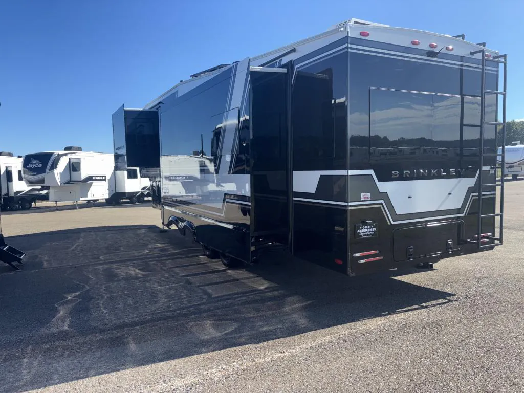 2026 Brinkley Model Z 3100, Photos photo 7