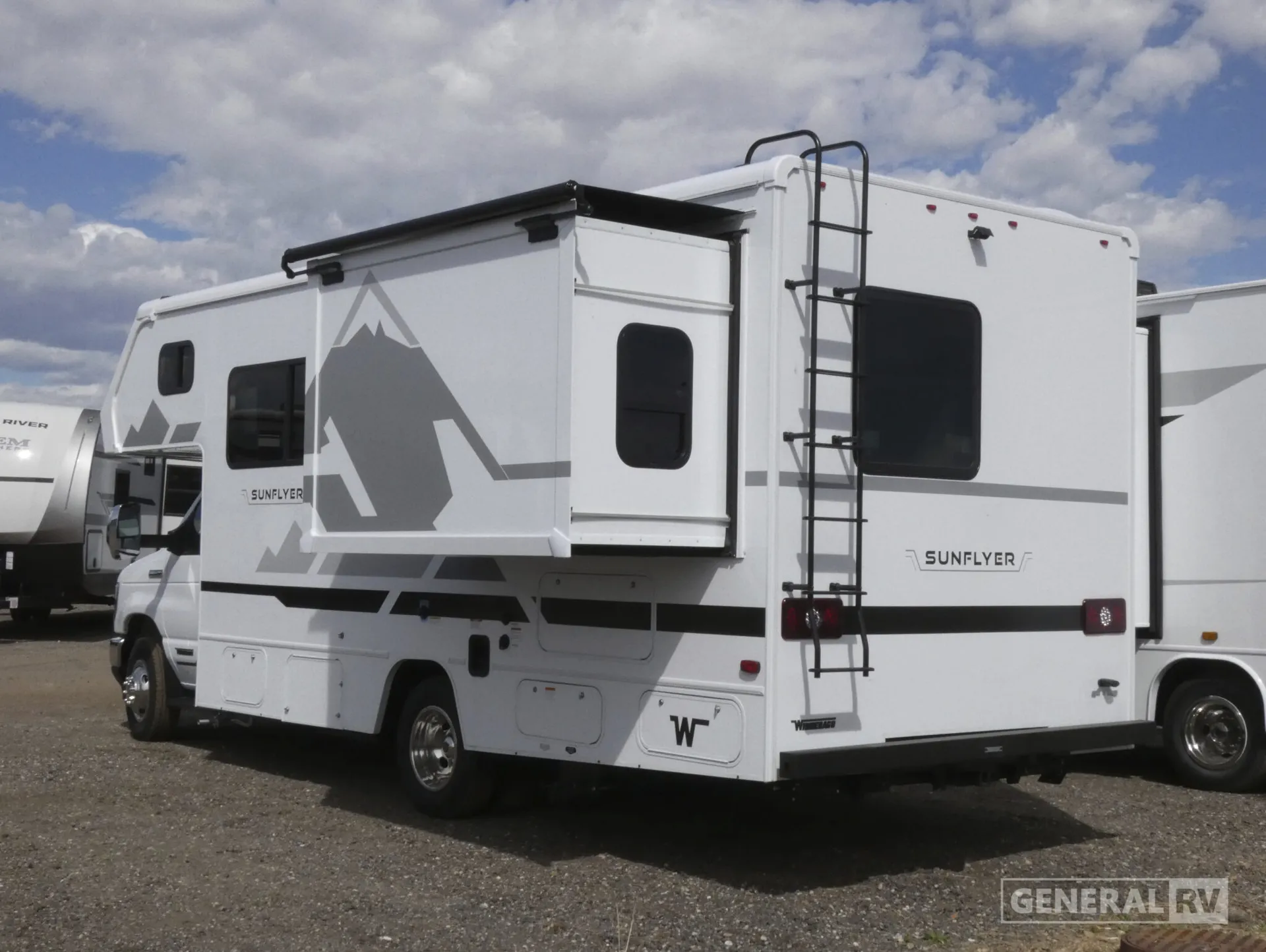 2027 Winnebago Sunflyer 22RS - Photo 4